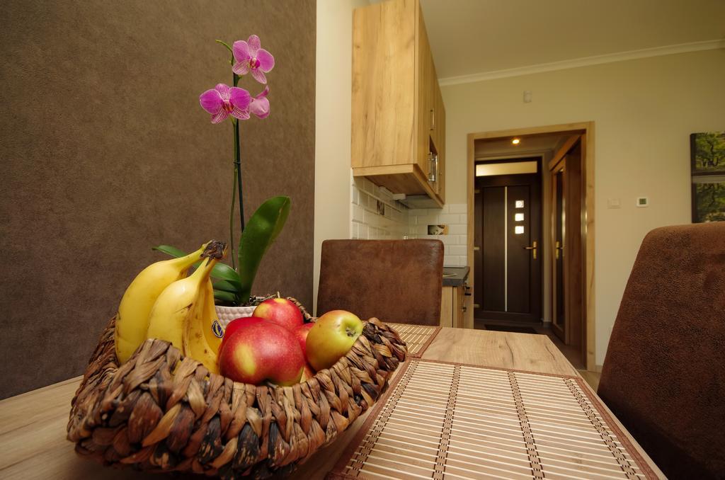 Almasy Apartmanhaz Гюла Екстериор снимка